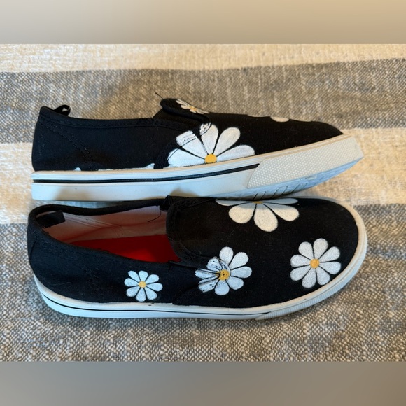 Daisy Hand Painted Girls SZ 4 Slip On Sneakers Art to Wear One of a Kind New - Picture 5 of 9